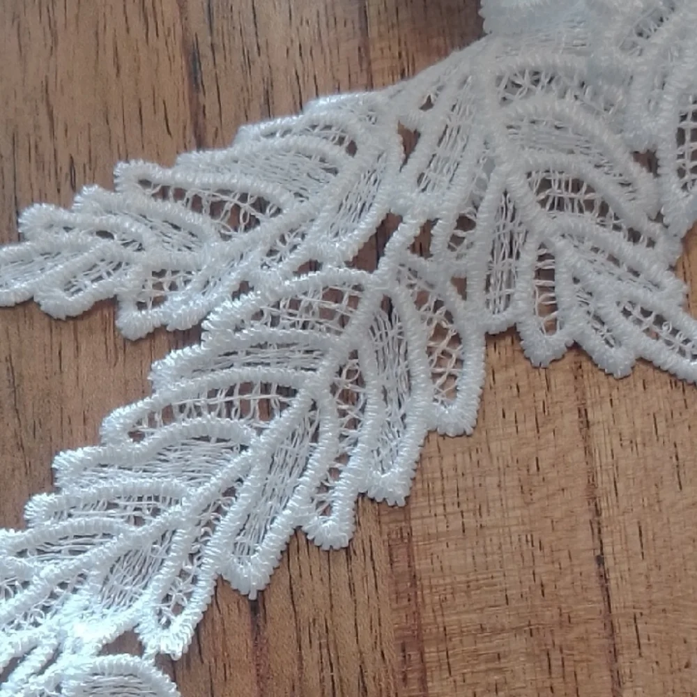 Elegant White Lace Table Runner